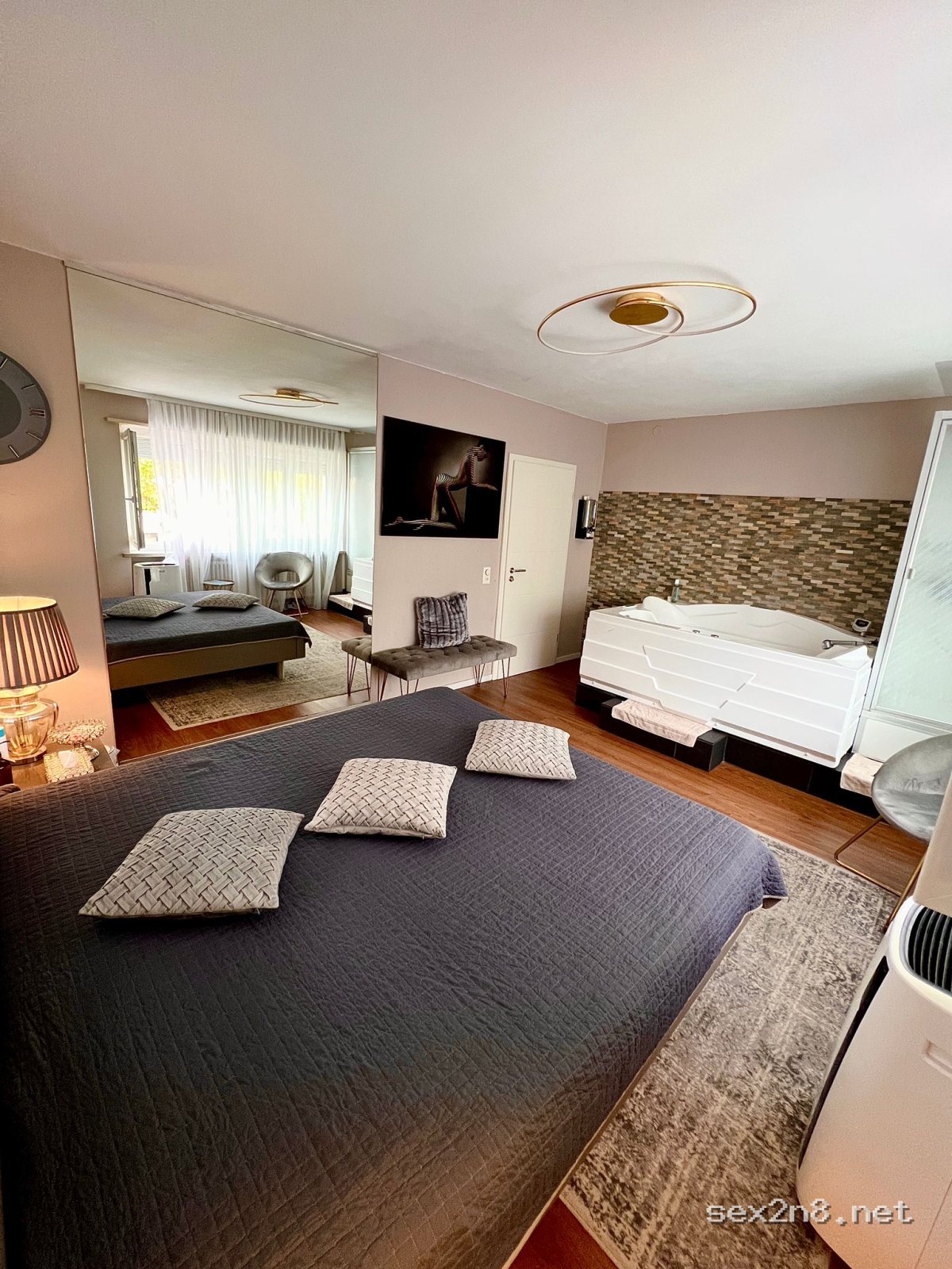 Studio Elite Basel – Zimmer & Themenräume