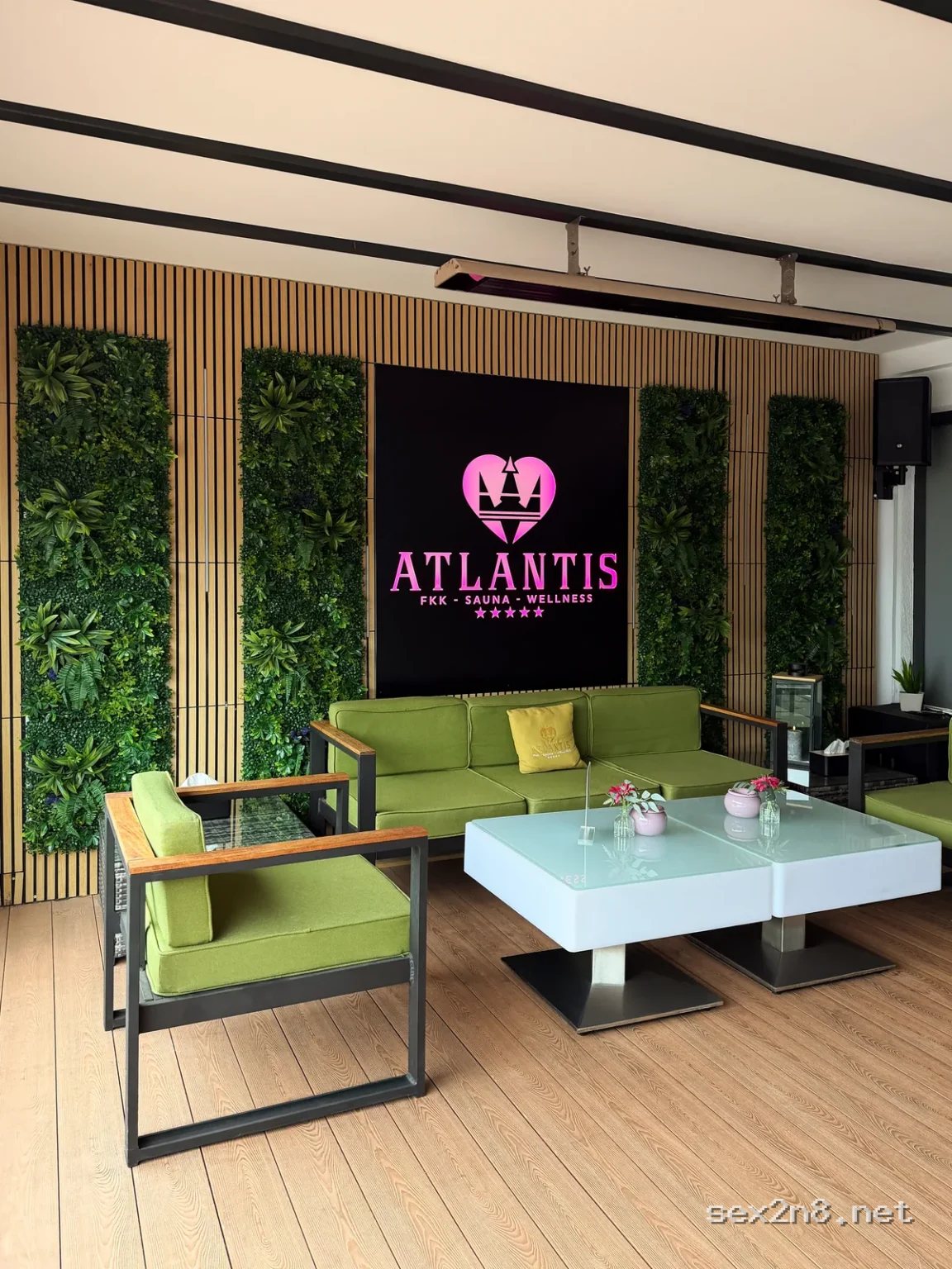 FKK Sauna Club Atlantis München – Garten & Aussenbereich